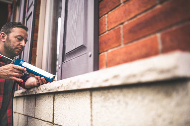 Best Insulation Installation Services in Senatobia, MS